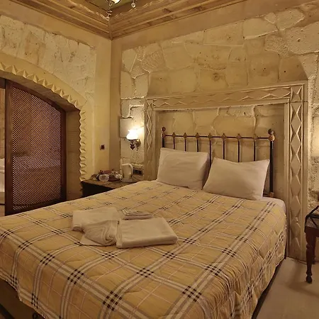 Hotel Elnazar Cave *