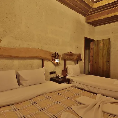 Elnazar Cave Hotel *
