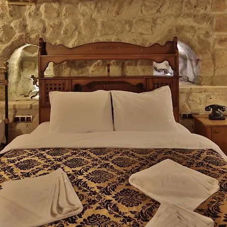 Hotel Elnazar Cave *